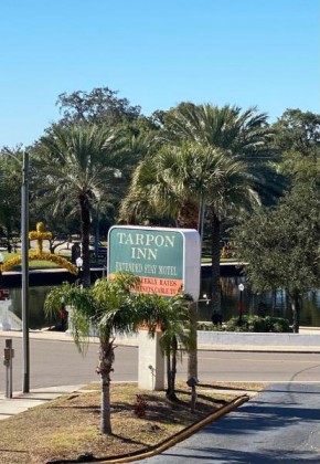 Tarpon Inn